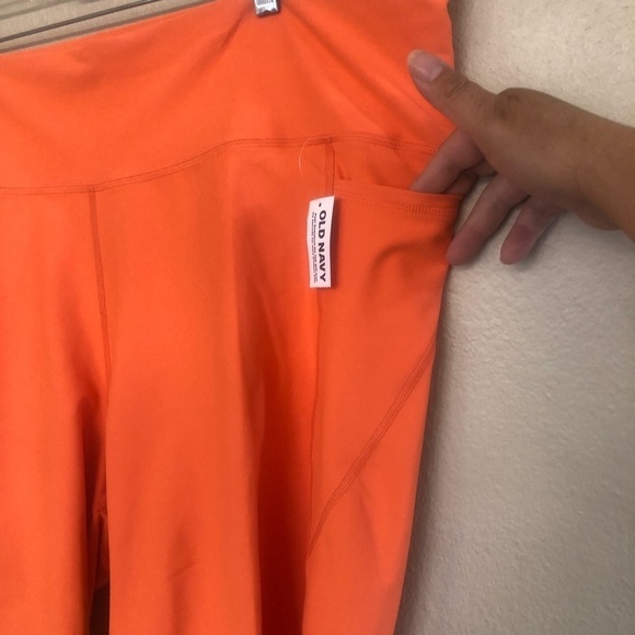 Old Navy High-Waisted PowerSoft Side Pockets Compression Biker Short 8’inseam 4X - Picture 2 of 11